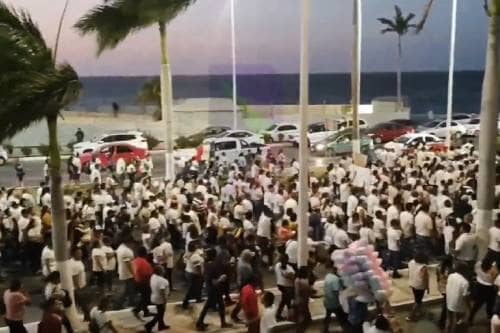Video: Gobernadora de Campeche logra reunir a una multitud, pero en su contra
