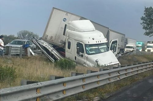 Video: Accidente múltiple detiene tráfico en la México-Querétaro, a la altura de Polotitlán