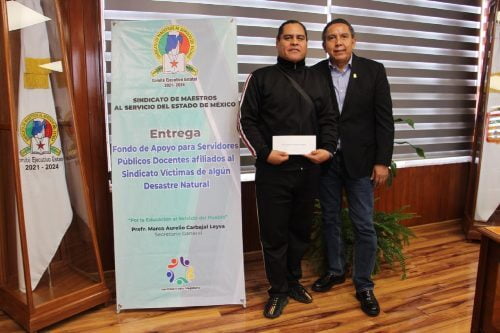 SMSEM entrega apoyo solidario a maestros afectados por un desastre natural