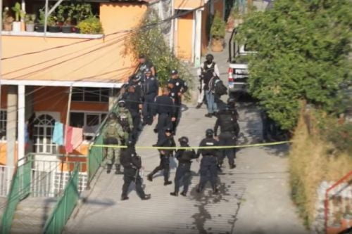 Video: Balacera en Naucalpan deja un policía y un presunto delincuente muertos