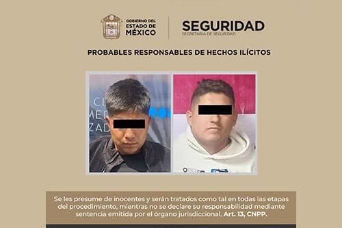 Capturan a dos hombres con moto robada tras persecución, en Toluca