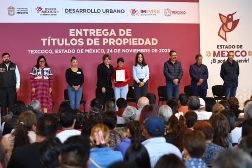 Entrega Gobernadora mil 253 títulos de propiedad que dan certeza jurídica a familias mexiquenses