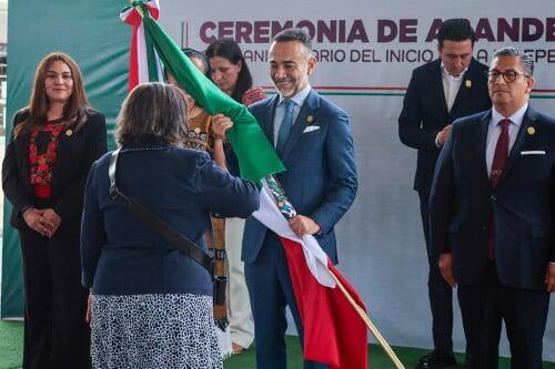 Fernando Flores abandera a líderes comunitarios de Metepec y se prepara para el grito