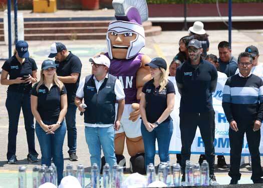 Huixquilucan entrega equipo deportivo a estudiantes de primaria