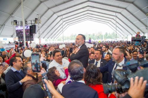Video: Exitoso segundo informe del alcalde de Metepec, Fernando Flores Fernández
