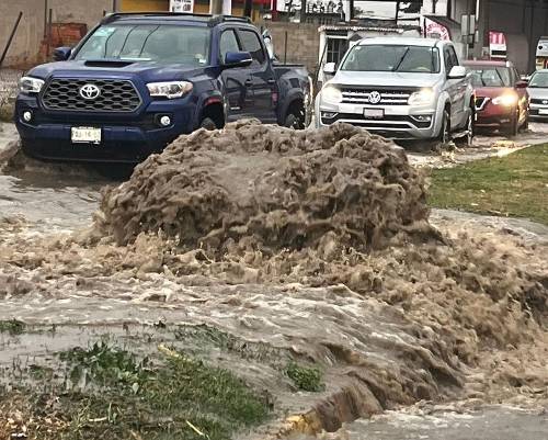 Deja lluvia, inundaciones en Calimaya y San Mateo Atenco