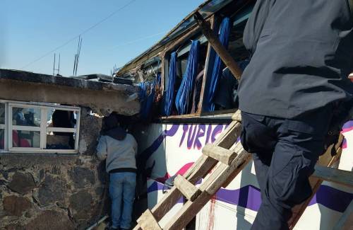 Ocho niños lesionados del accidente en Joquicingo, hospitalizados en el Nicolás San Juan; dos muy graves