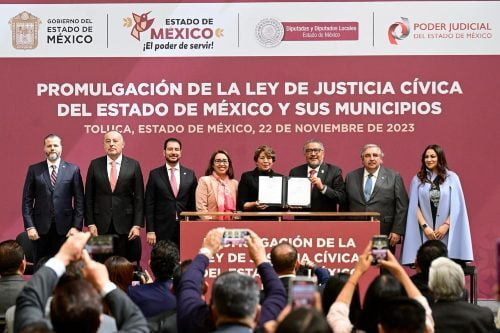 Gobernadora promulga la Ley de Justicia Cívica del Estado de México y sus Municipios
