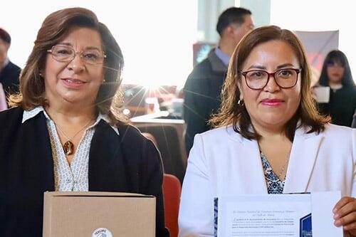 Nancy Valdez firma convenio que impulsa a emprendedores de Ocoyoacac
