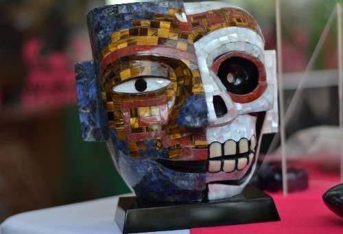 Bellas artesanías de obsidiana de artesanos de Teotihuacan y San Martín de las Pirámides