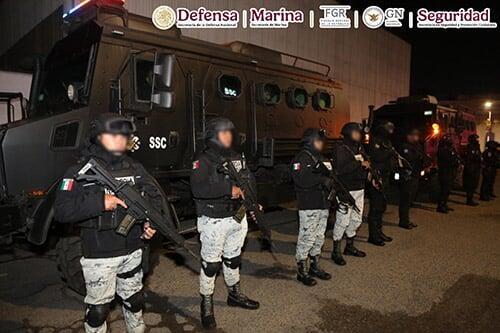 Operativo relámpago mueve a 60 reos, entre ellos 35 del Edomex
