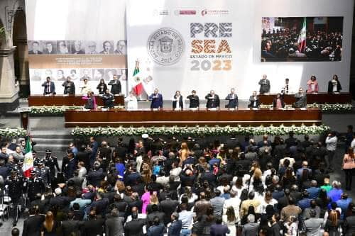 Conmemora Edomex 200 años de su fundación; 15 mexiquenses reciben Presea Estado de México 2023