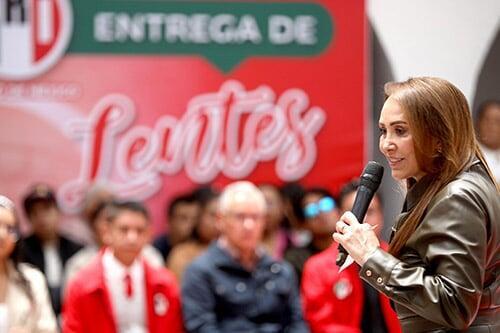 PRI Edomex responde ante crisis en salud con entrega de lentes