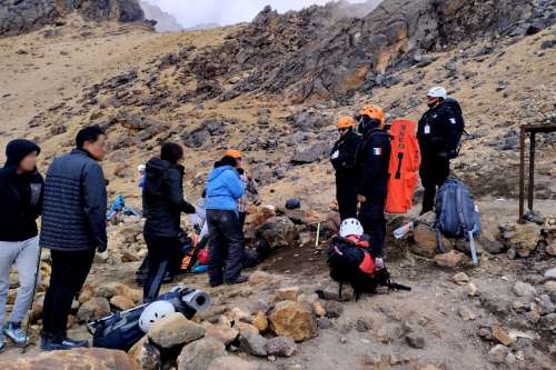 Video: Padre e hija casi se congelan al subir al Iztaccíhuatl