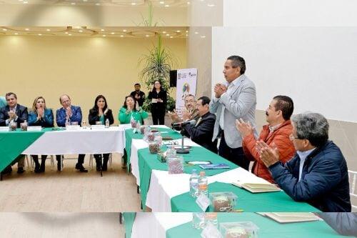 Encabezan Marco Aurelio Carbajal y Miguel Ángel Hernández reunión de trabajo SMSEM-Secretaría de Educación 