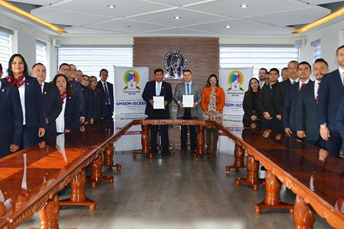 SMSEM firma convenio para fortalecer formación de maestros