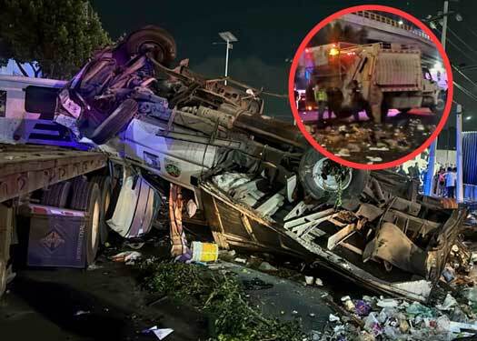 VIDEO - Camión de basura cayó de puente en Ecatepec